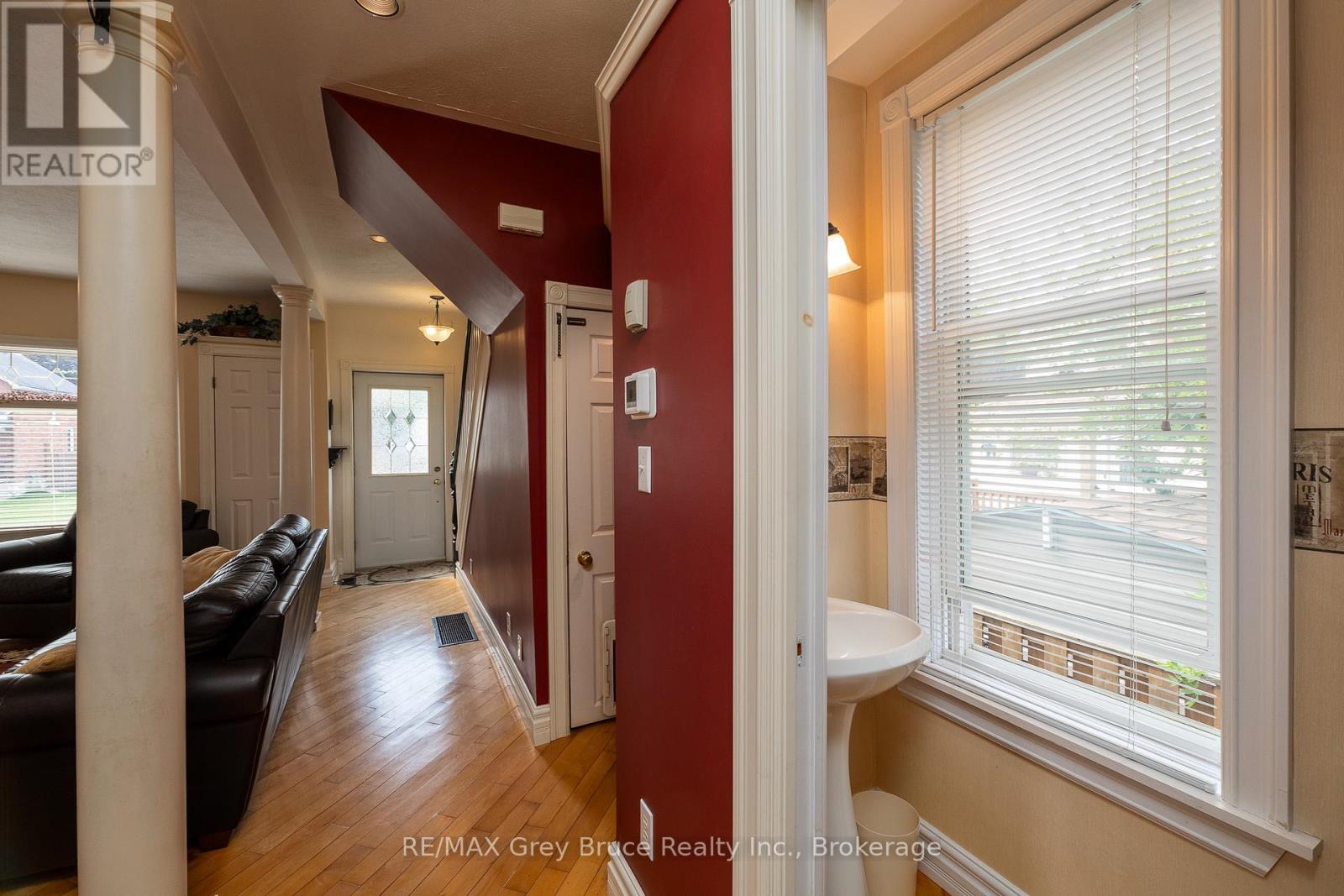 1591 5th Avenue W Property Photo 10