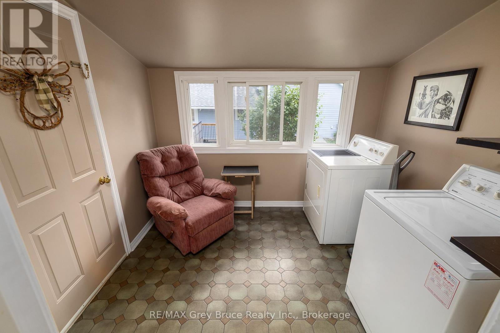 1591 5th Avenue W Property Photo 16