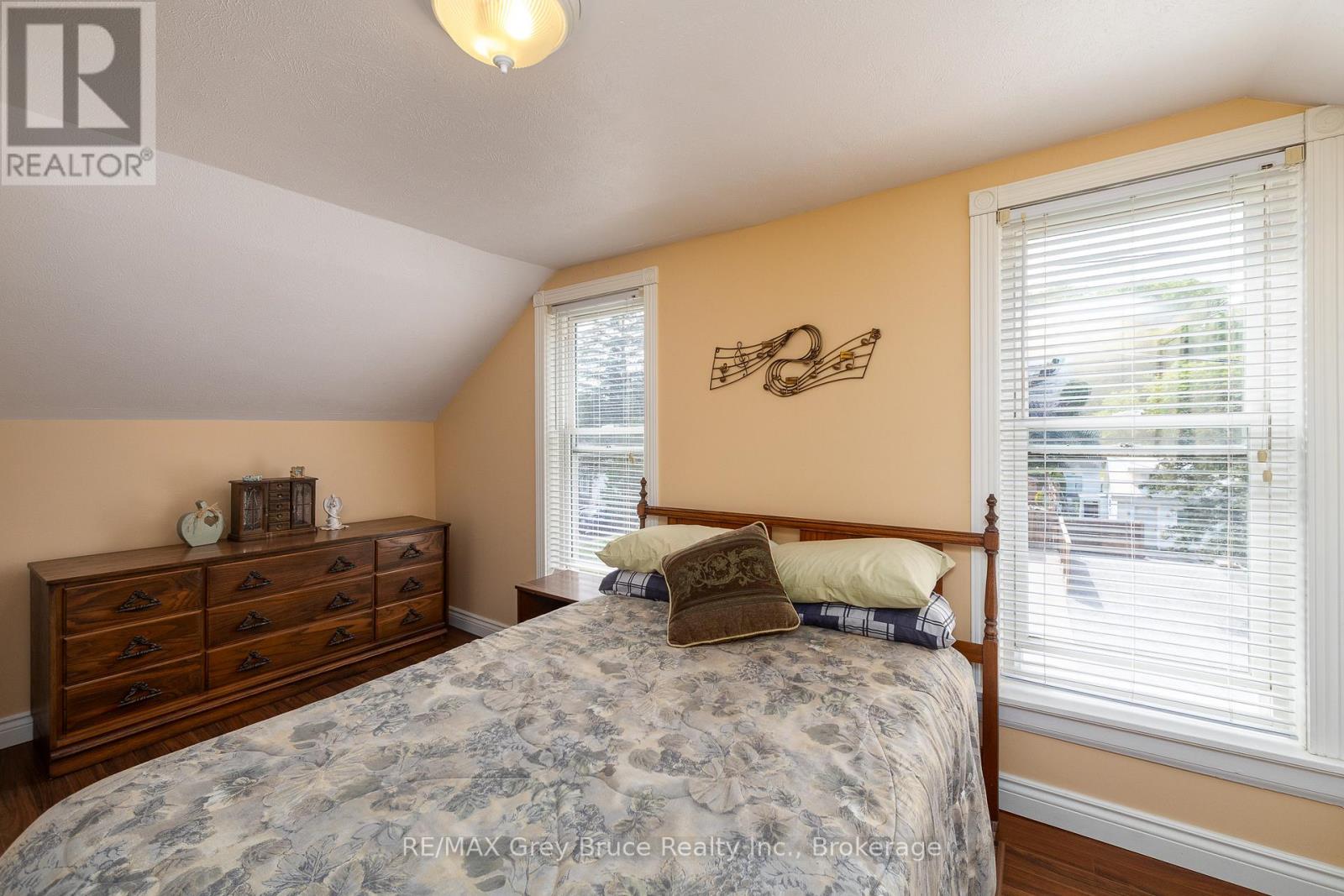 1591 5th Avenue W Property Photo 17