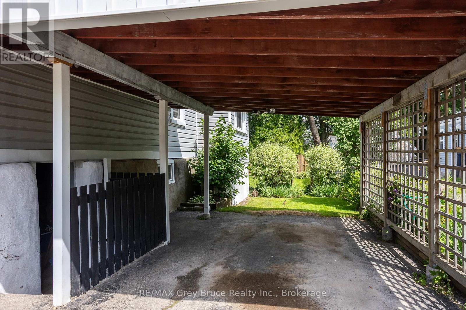 1591 5th Avenue W Property Photo 35