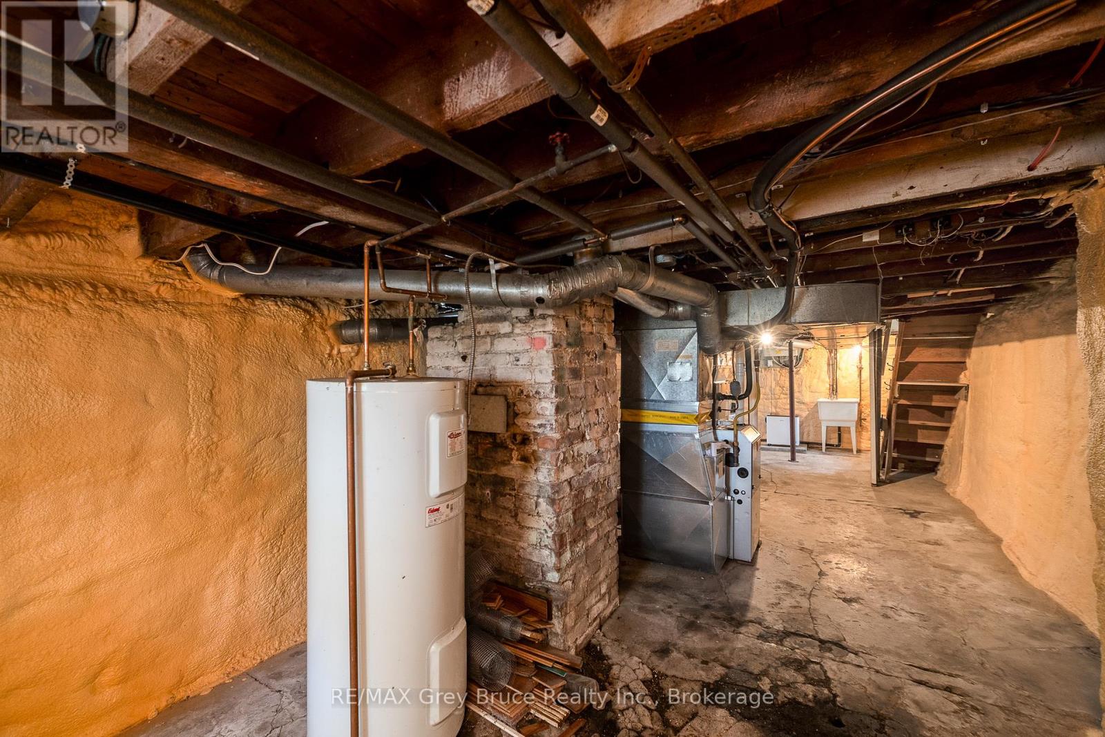 1591 5th Avenue W Property Photo 38