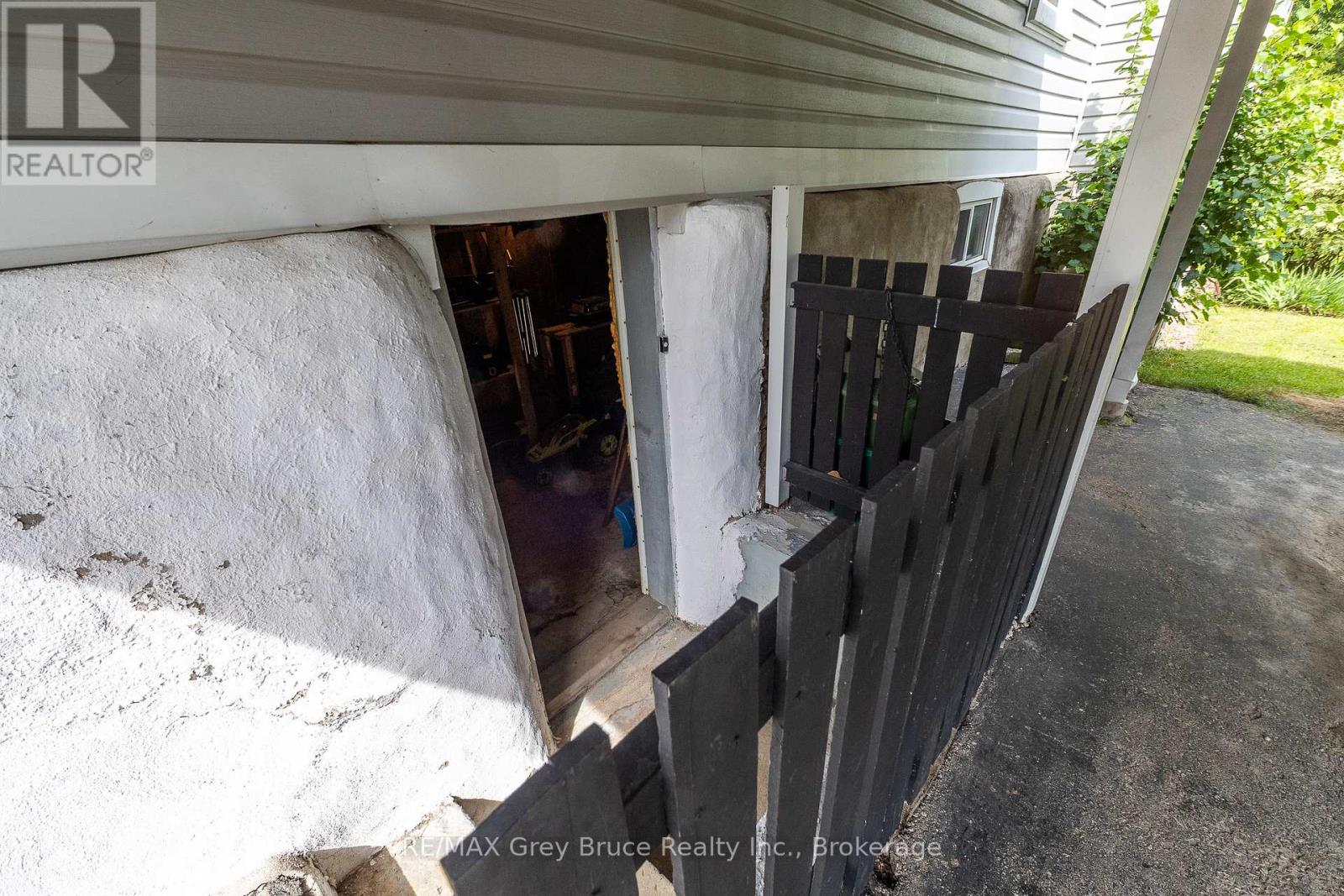 1591 5th Avenue W Property Photo 39