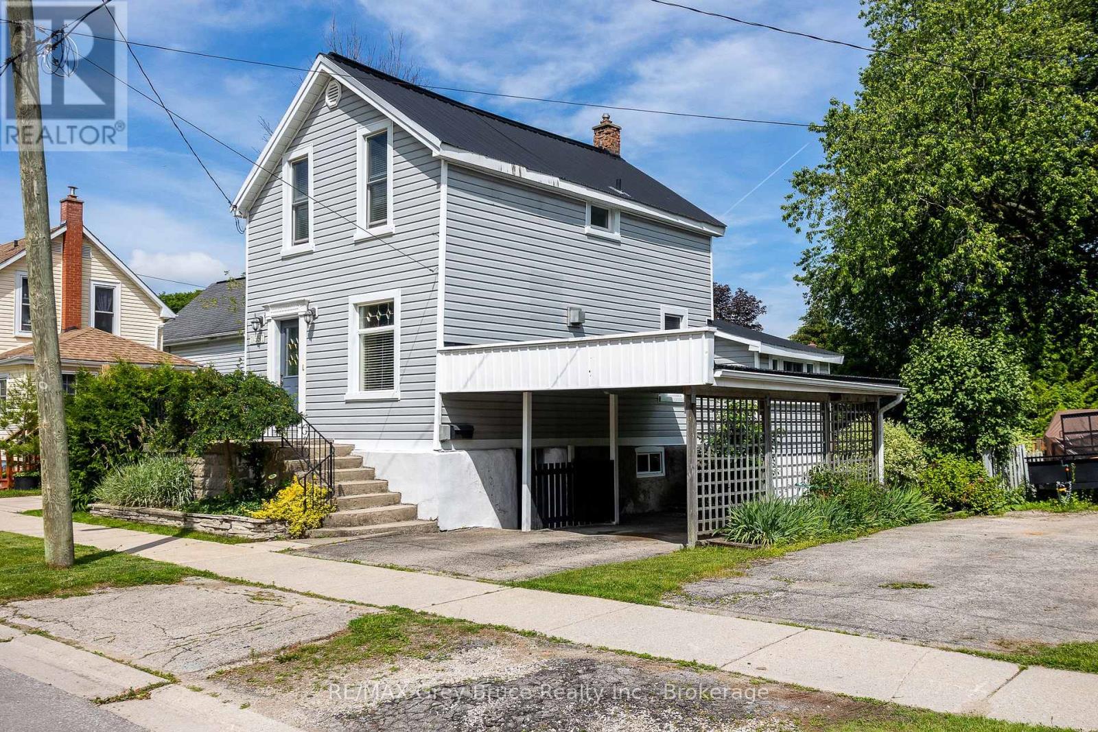 1591 5th Avenue W Property Photo 45