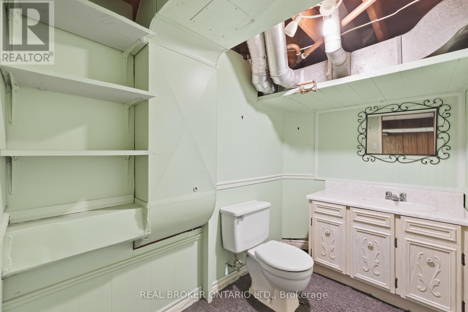 8 Hill Place Property Photo 23