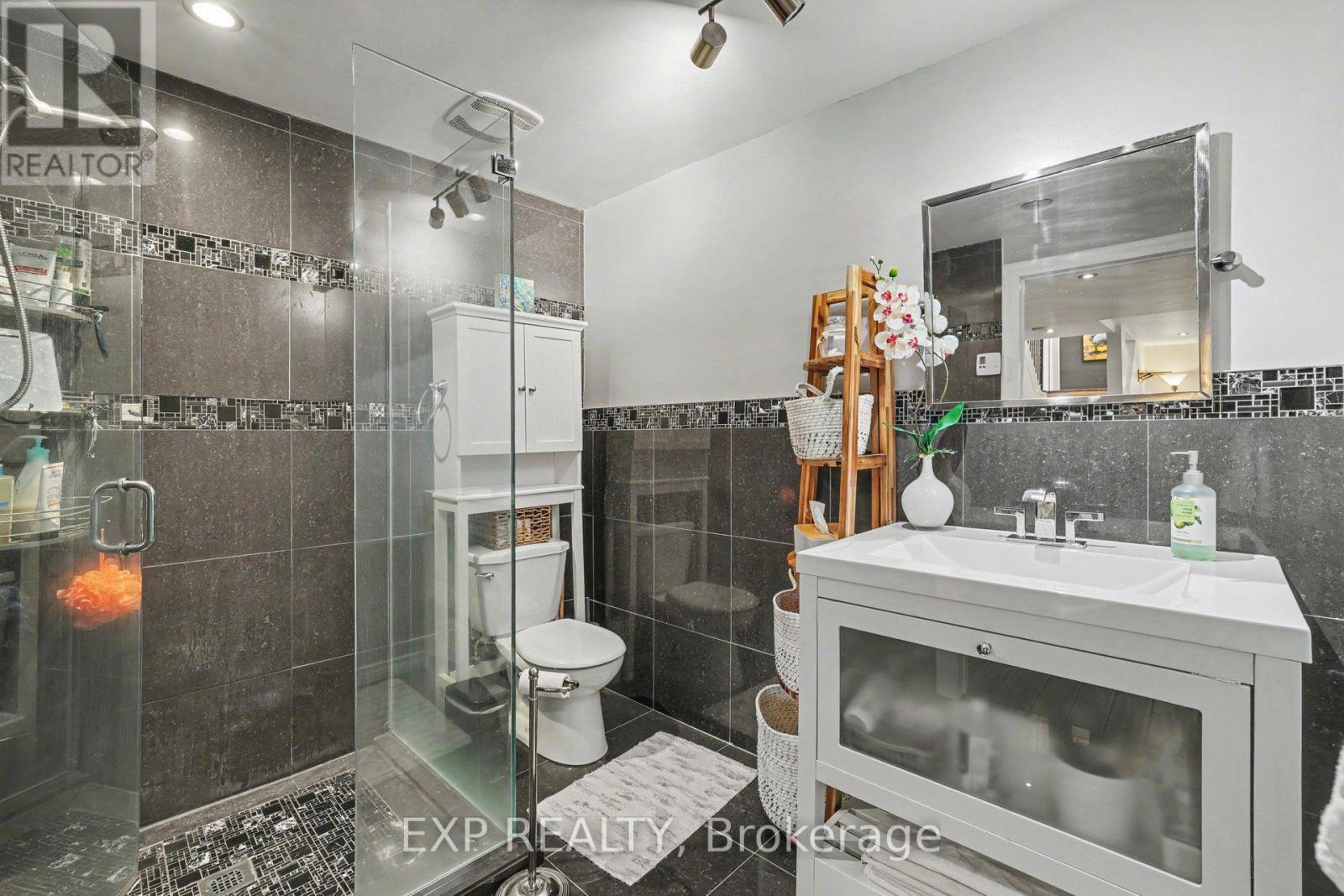 46 Westcliffe Street Property Photo 21
