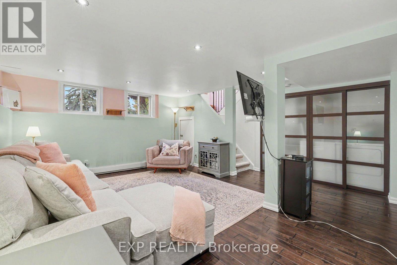 46 Westcliffe Street Property Photo 28