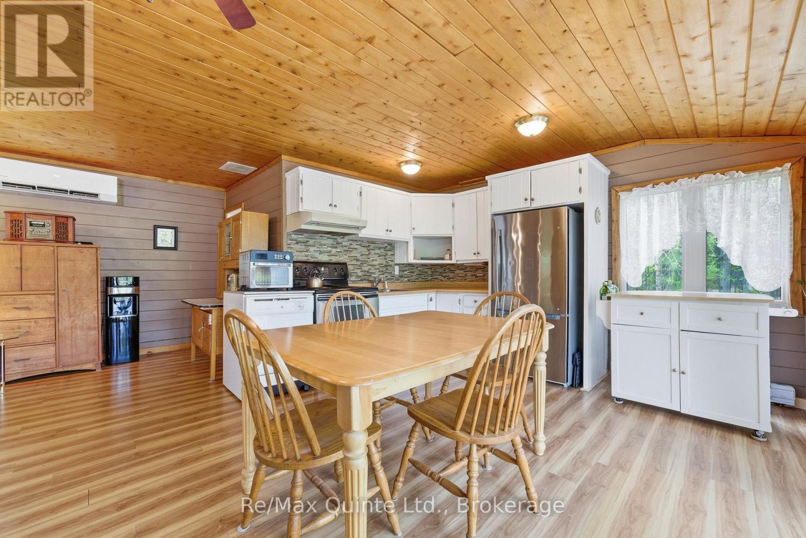 122 Cottage Lane Property Photo 9