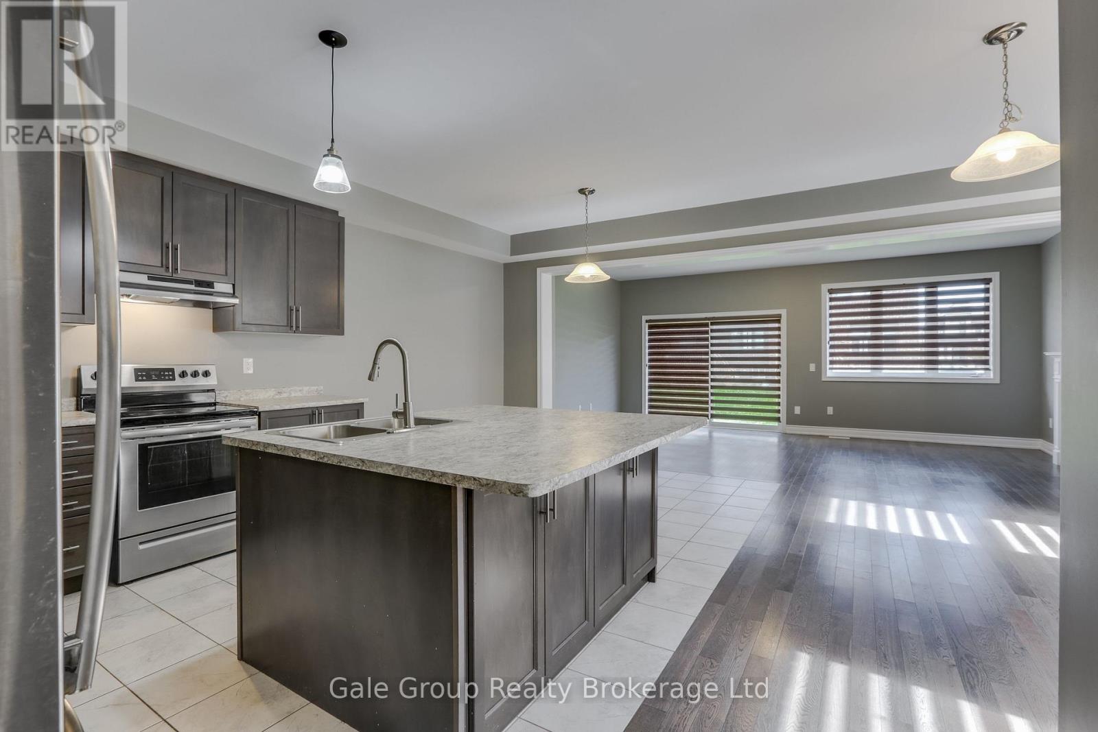 118 Huntingford Trail W Property Photo 10