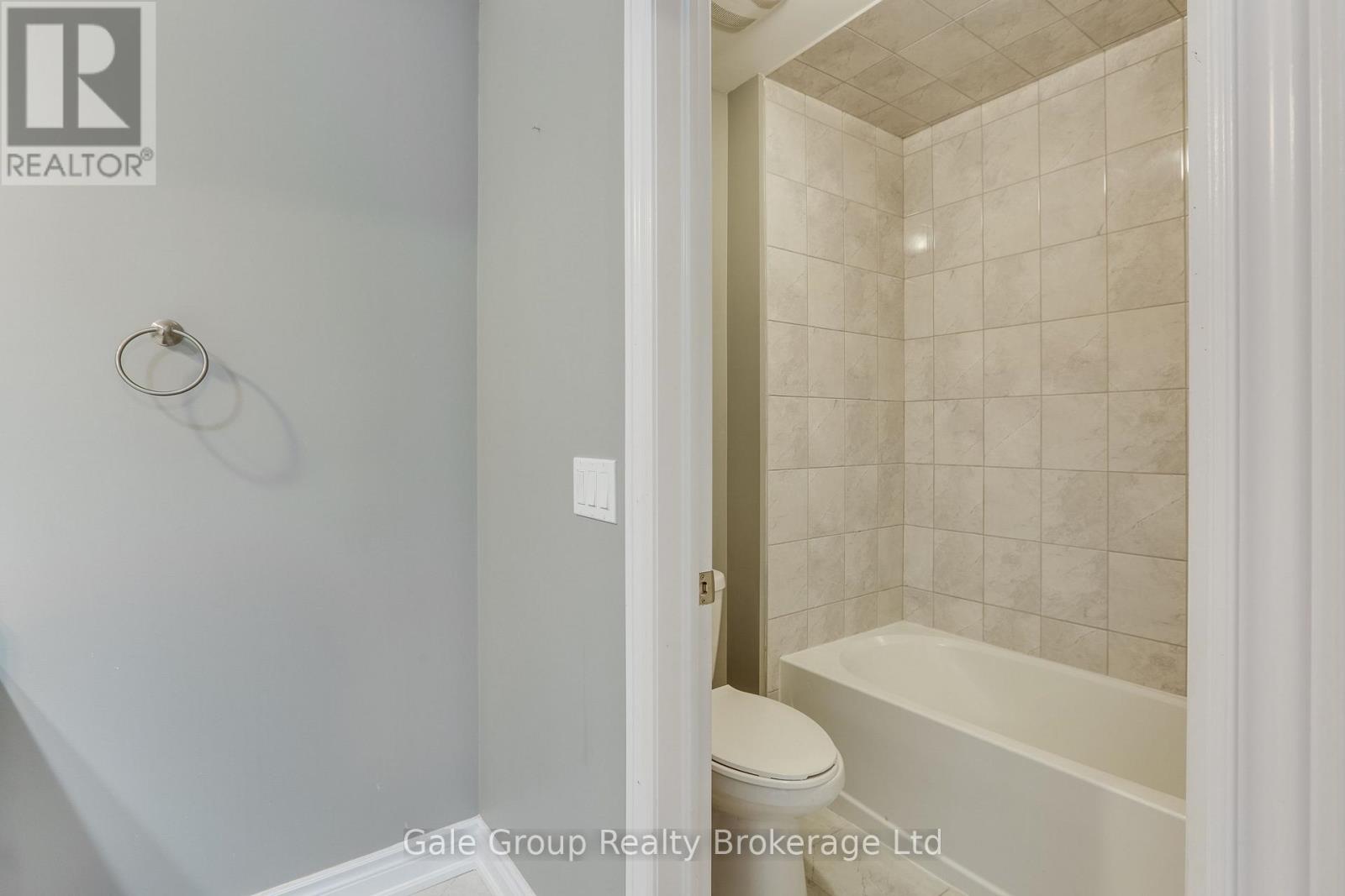 118 Huntingford Trail W Property Photo 29