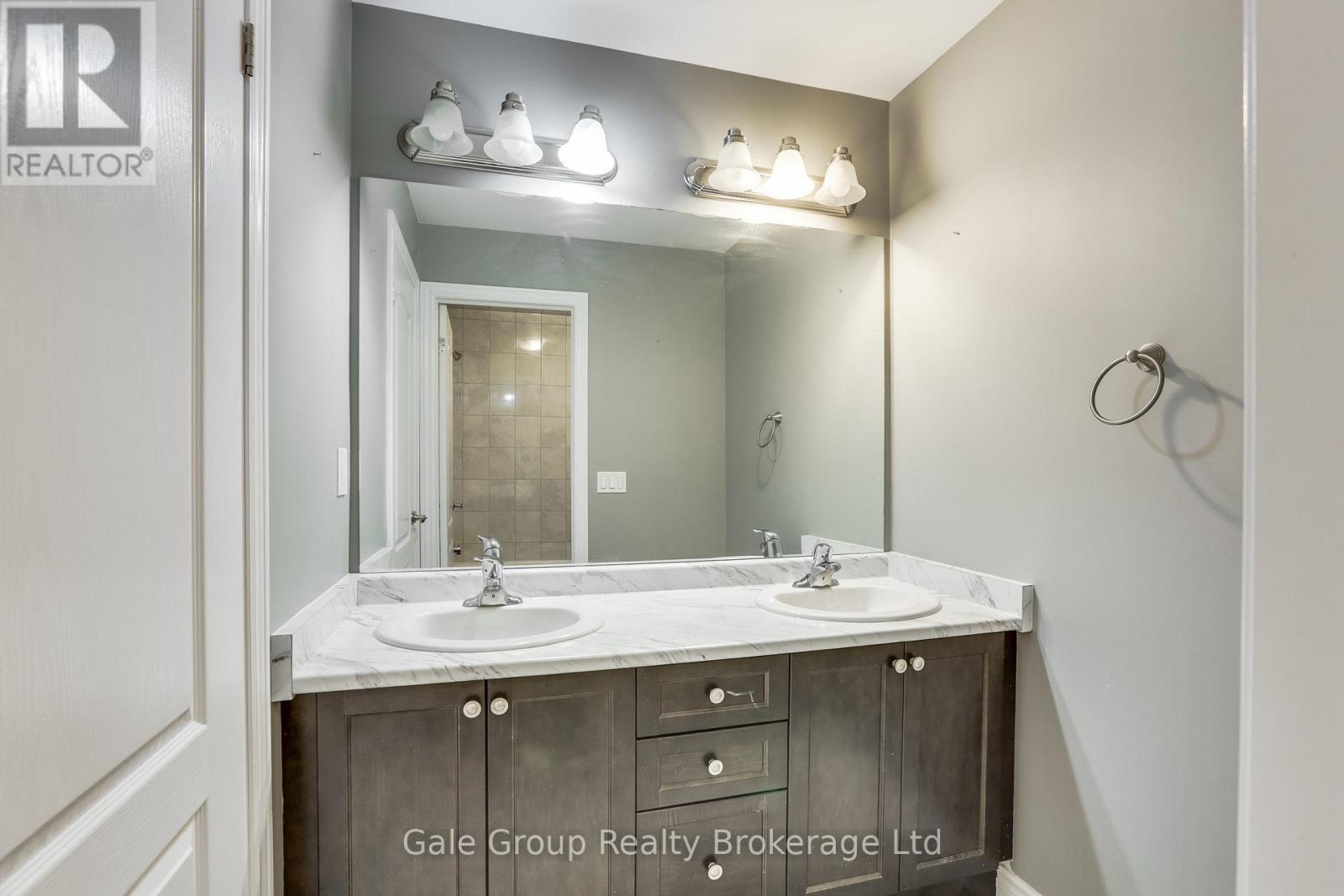 118 Huntingford Trail W Property Photo 30