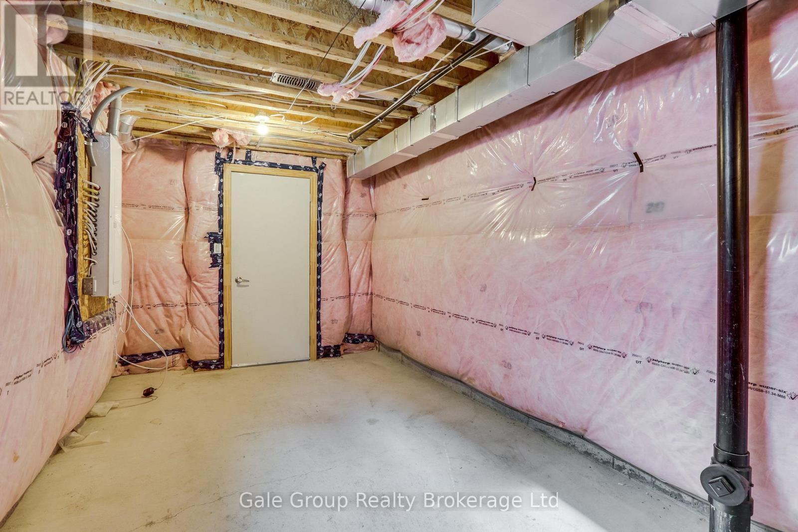 118 Huntingford Trail W Property Photo 39