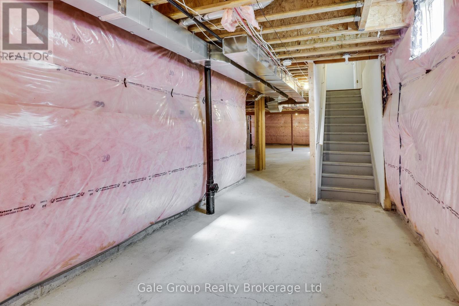 118 Huntingford Trail W Property Photo 40