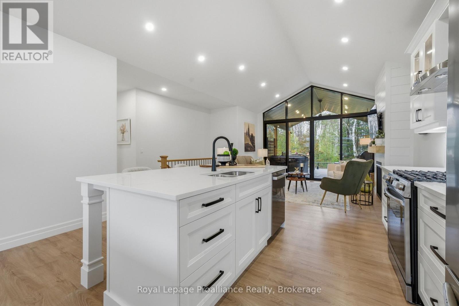 48 Deerview Drive Property Photo 12