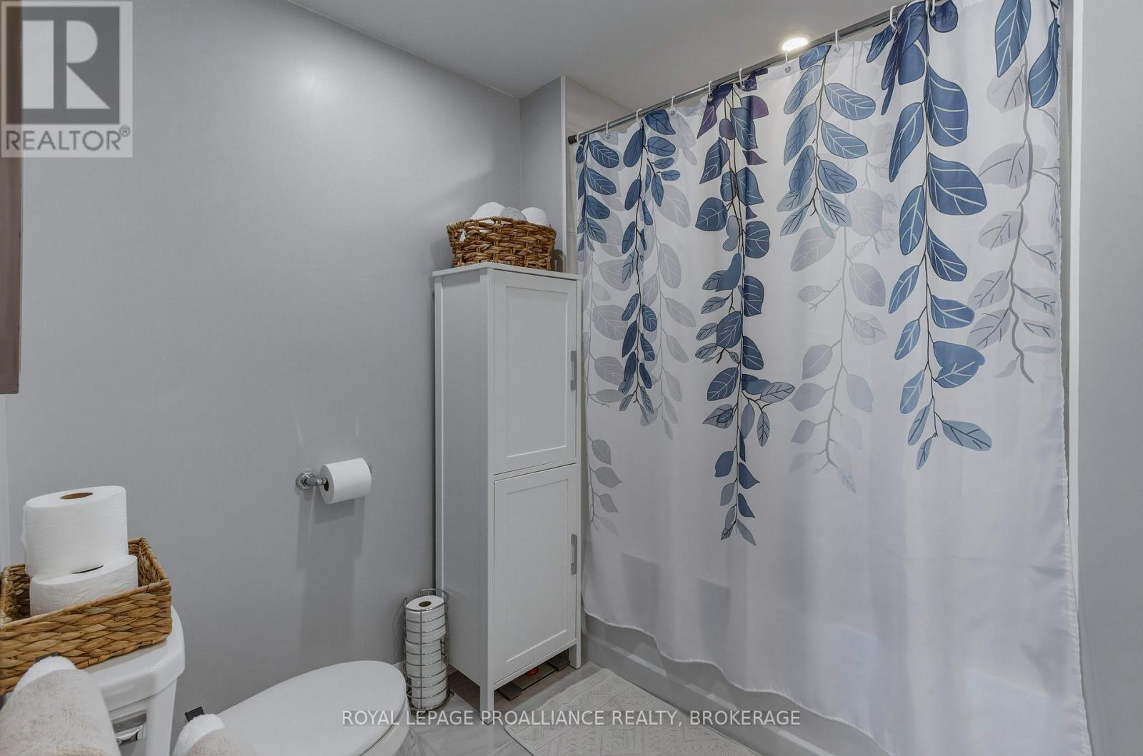 218 - 129b South Street Property Photo 31