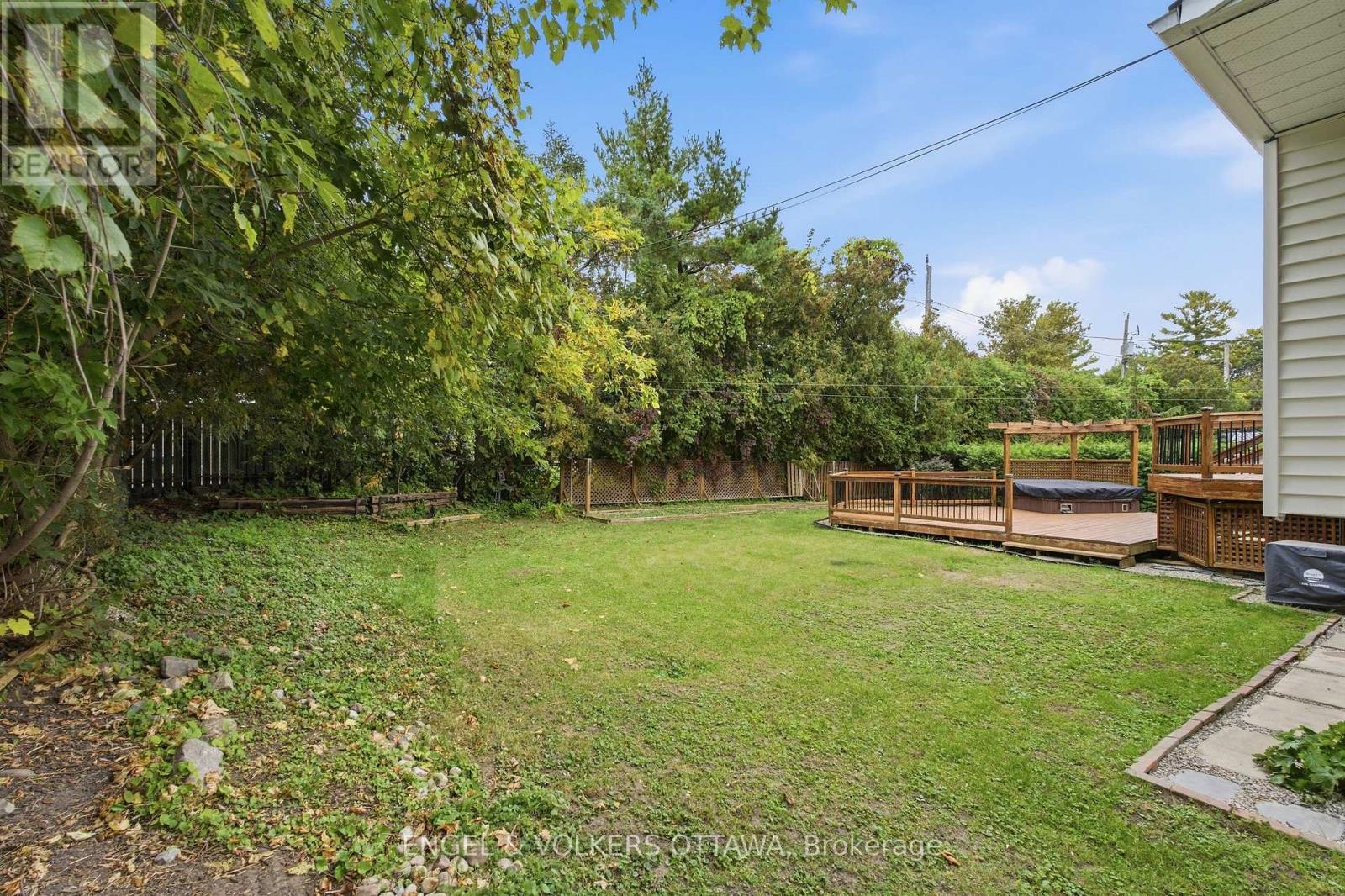 5293 Mclean Crescent Property Photo 36