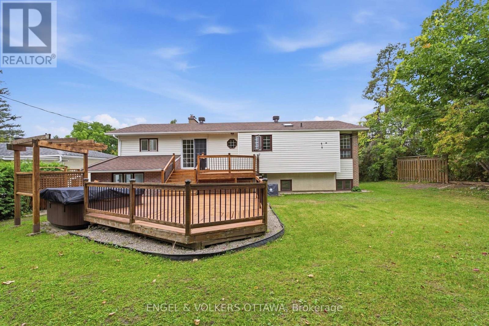 5293 Mclean Crescent Property Photo 38