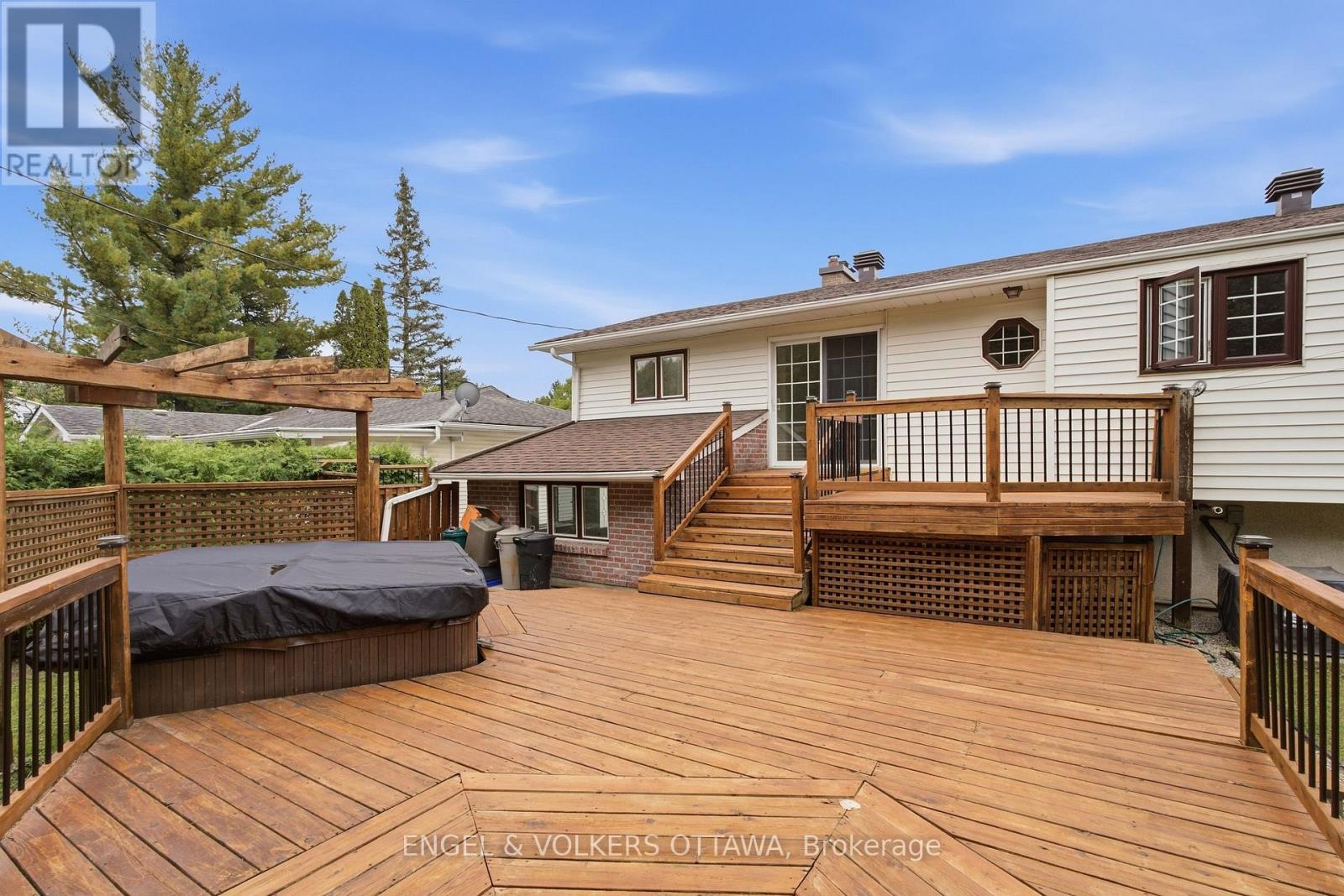 5293 Mclean Crescent Property Photo 41
