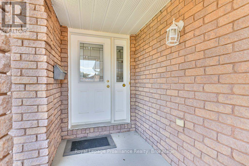 128 Maple Drive Property Photo 6