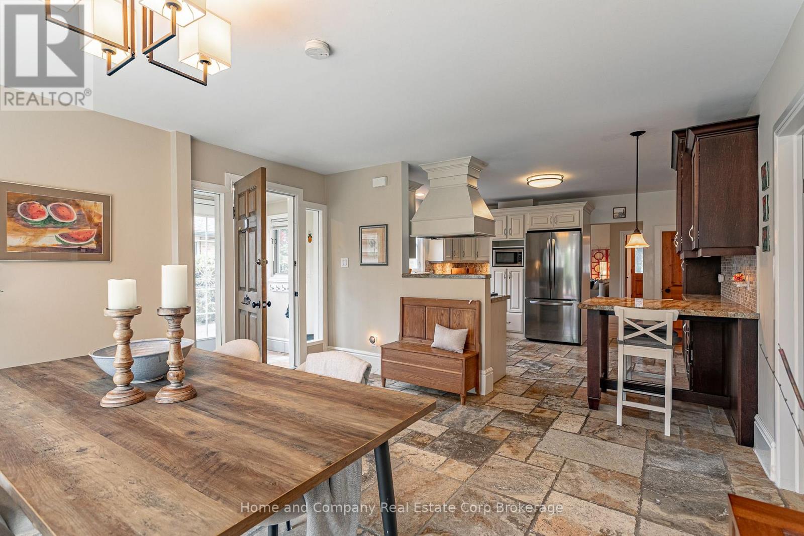 105 Centre Street Property Photo 17
