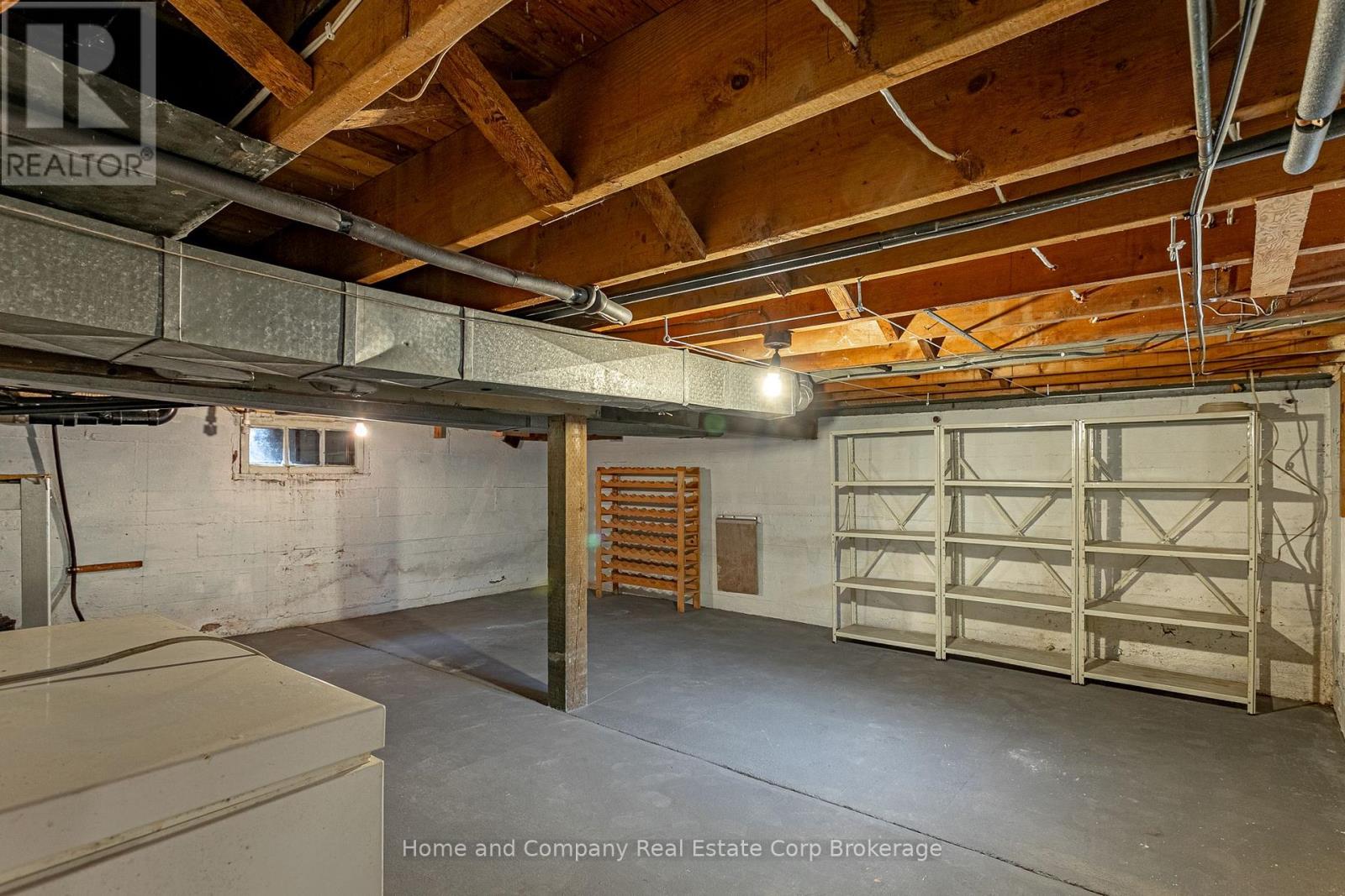 105 Centre Street Property Photo 27