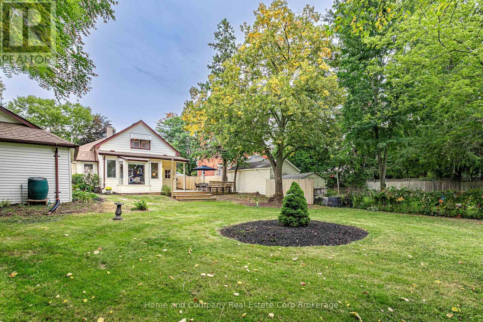 105 Centre Street Property Photo 30