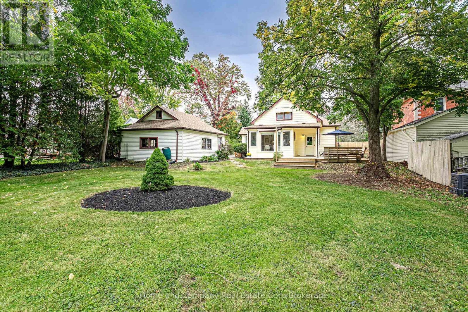 105 Centre Street Property Photo 31