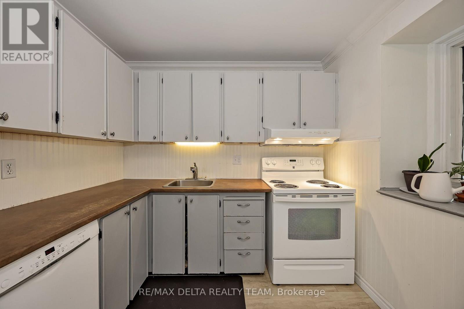 435 Duvernay Drive Property Photo 15
