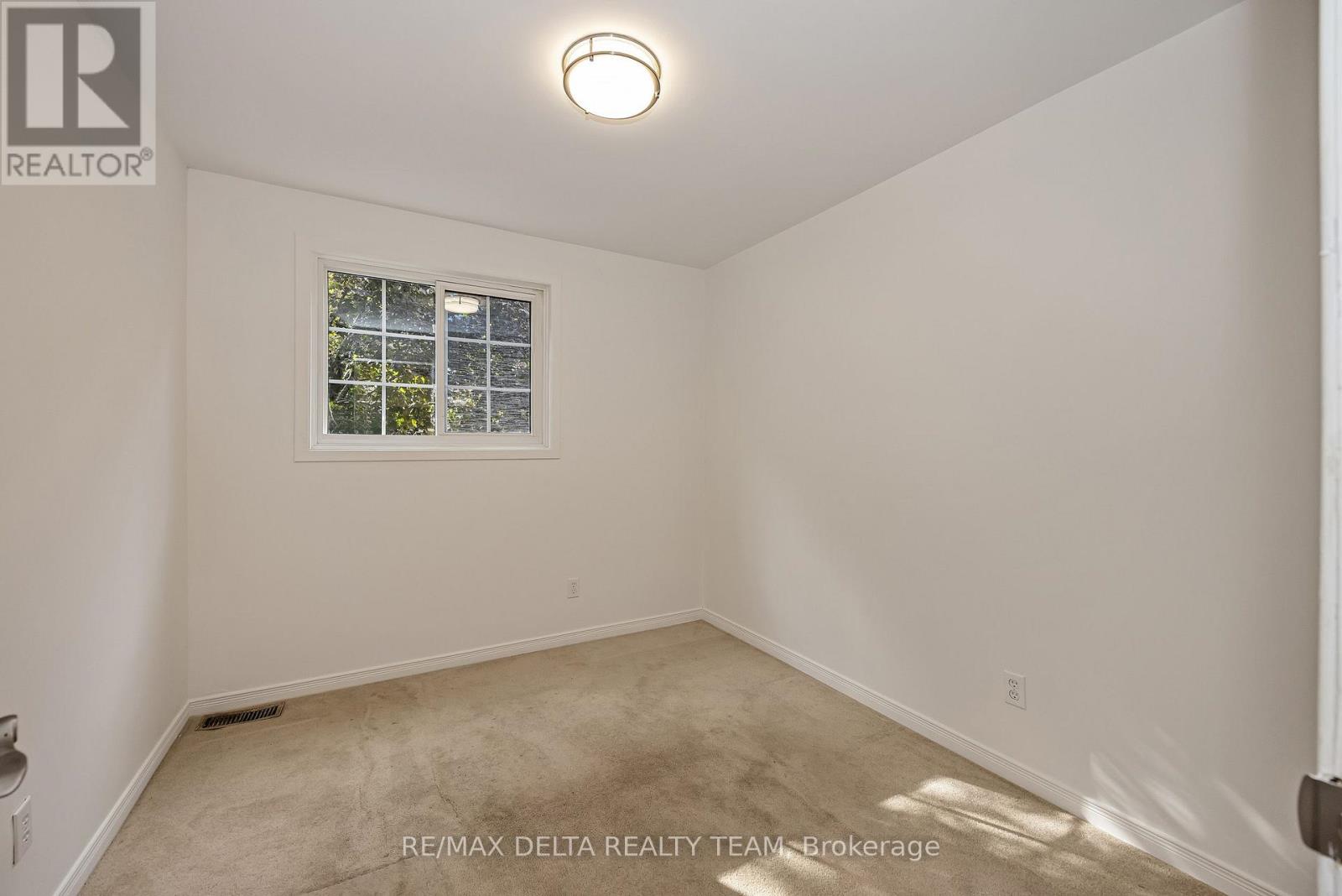 435 Duvernay Drive Property Photo 22
