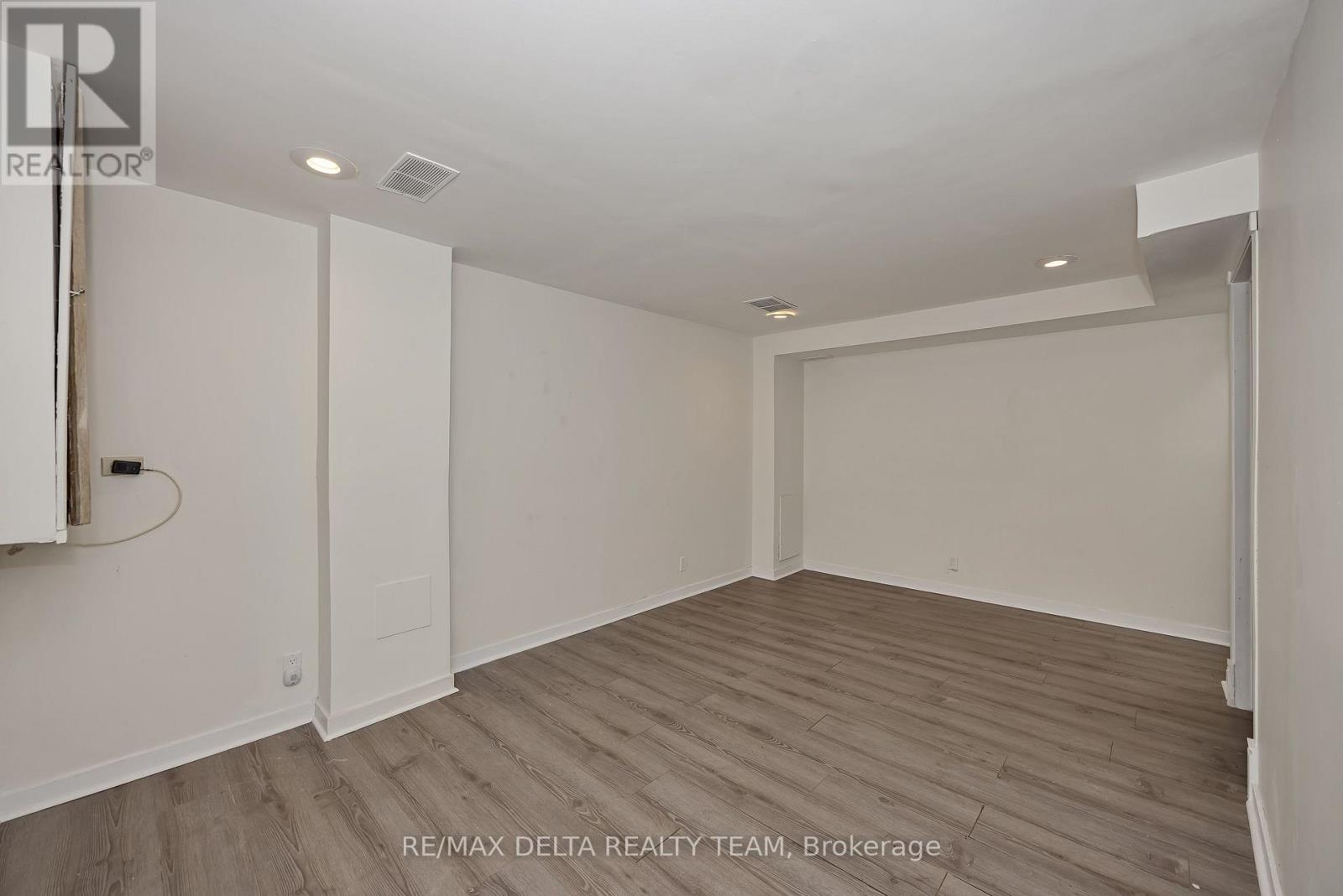 435 Duvernay Drive Property Photo 30