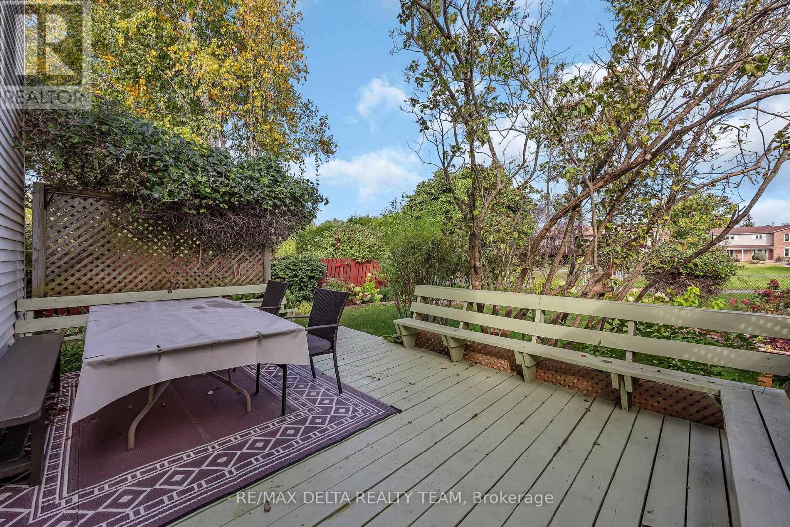 435 Duvernay Drive Property Photo 32