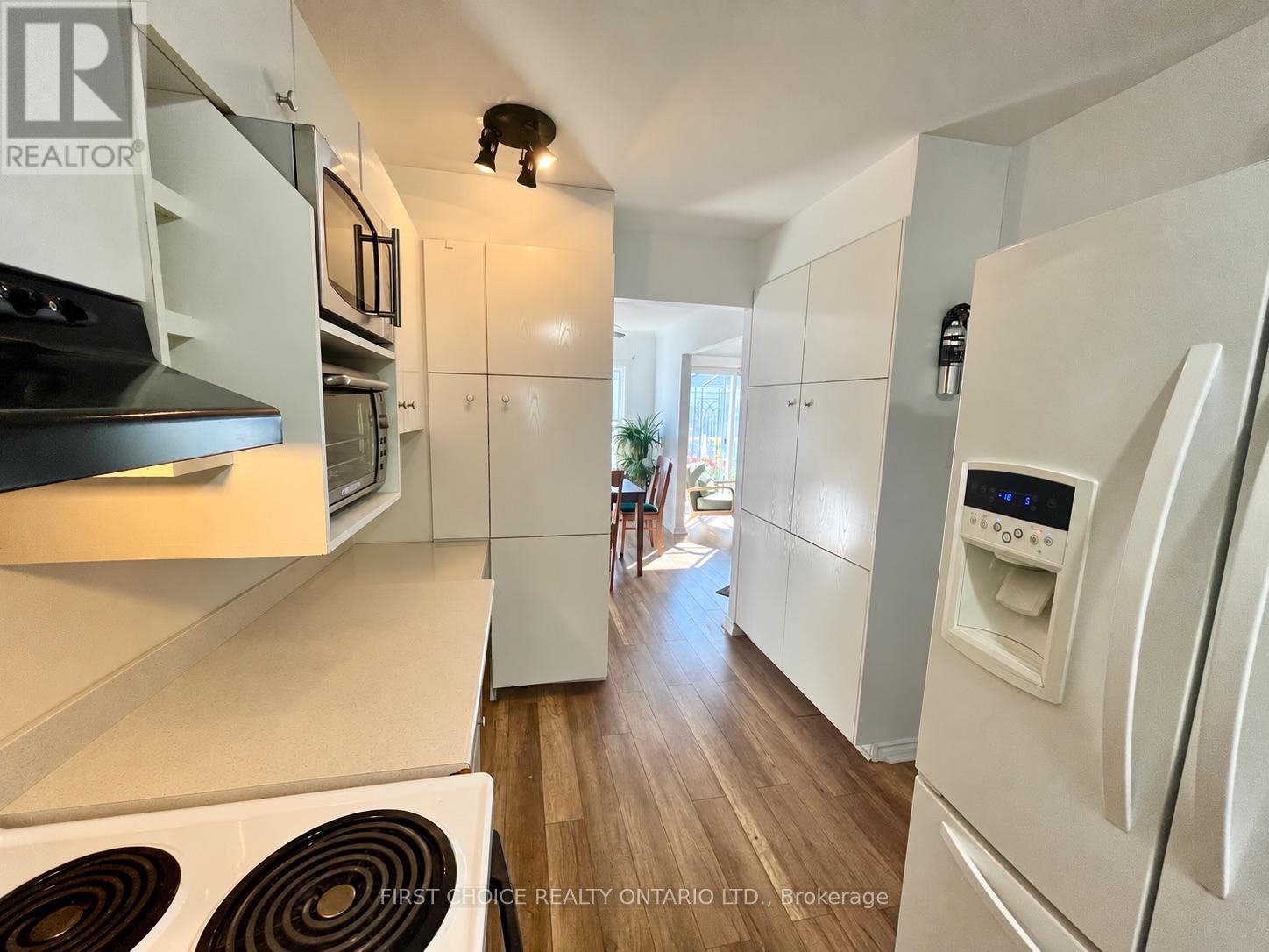 186 - 825 Cahill Drive W Property Photo 3