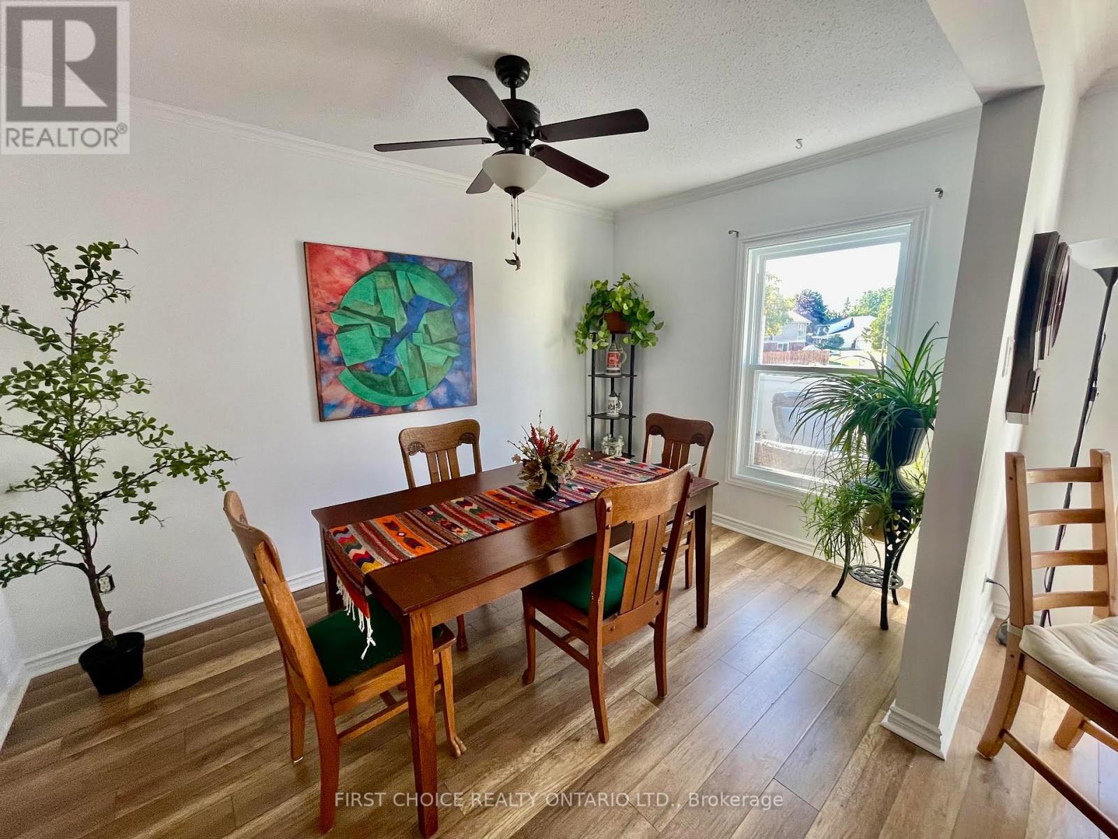186 - 825 Cahill Drive W Property Photo 6