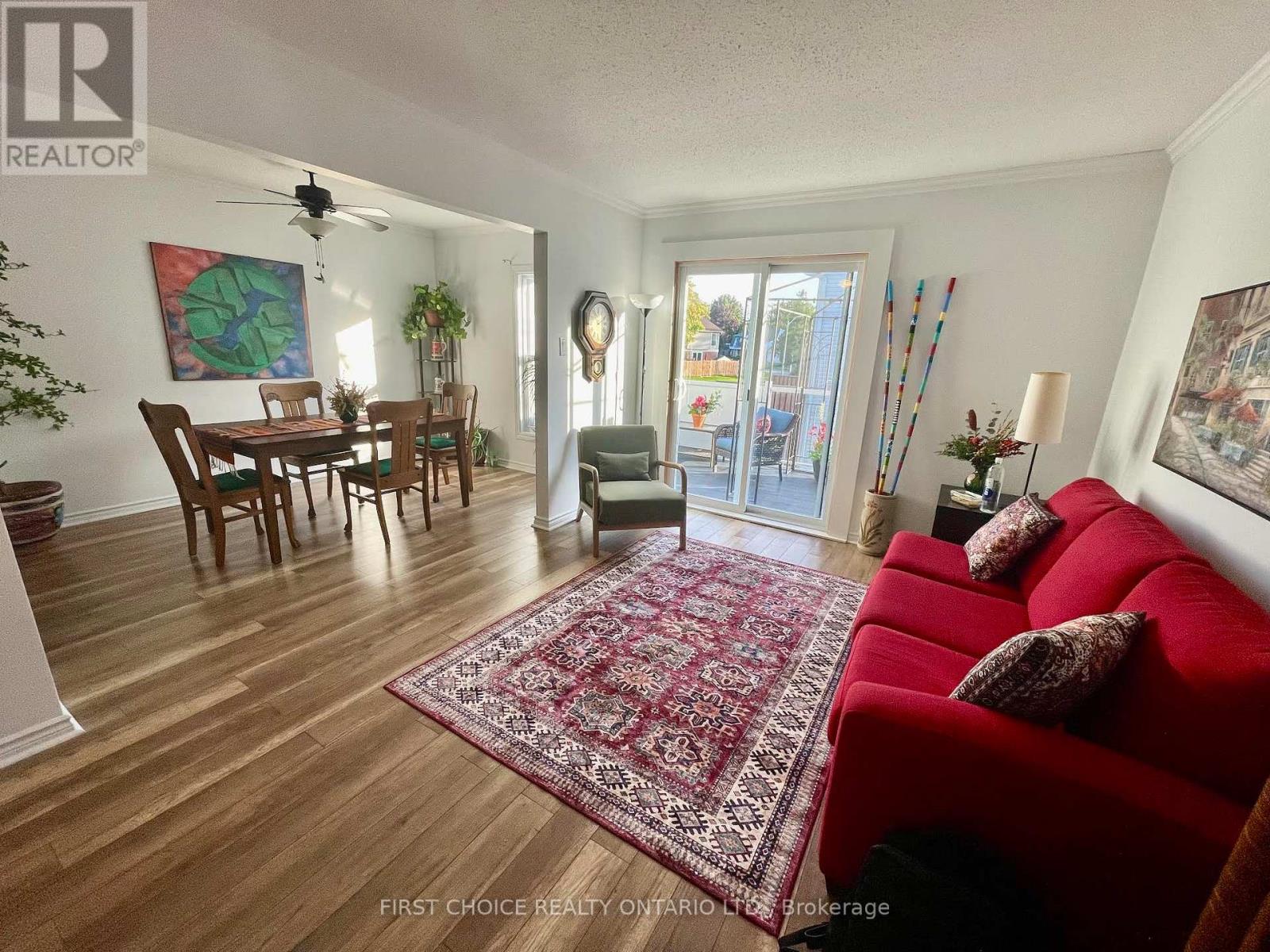 186 - 825 Cahill Drive W Property Photo 9