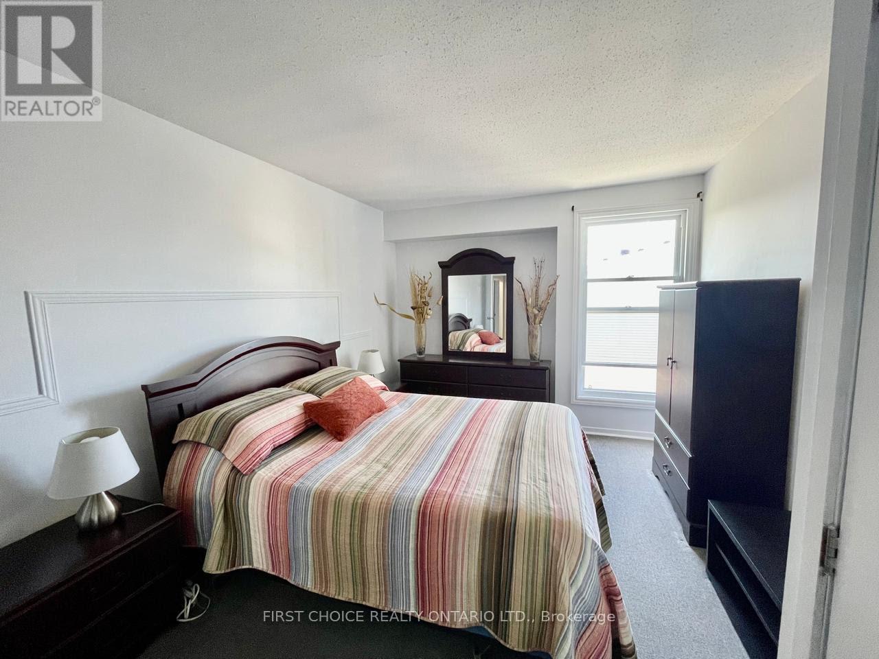 186 - 825 Cahill Drive W Property Photo 11