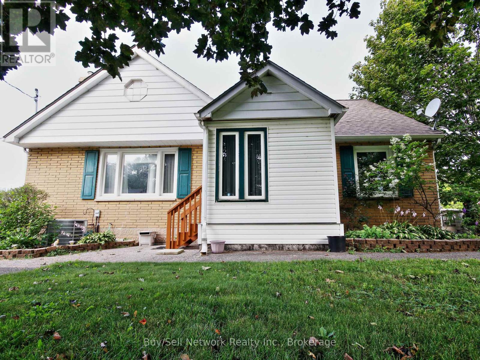 962 Ward Street Property Photo 1