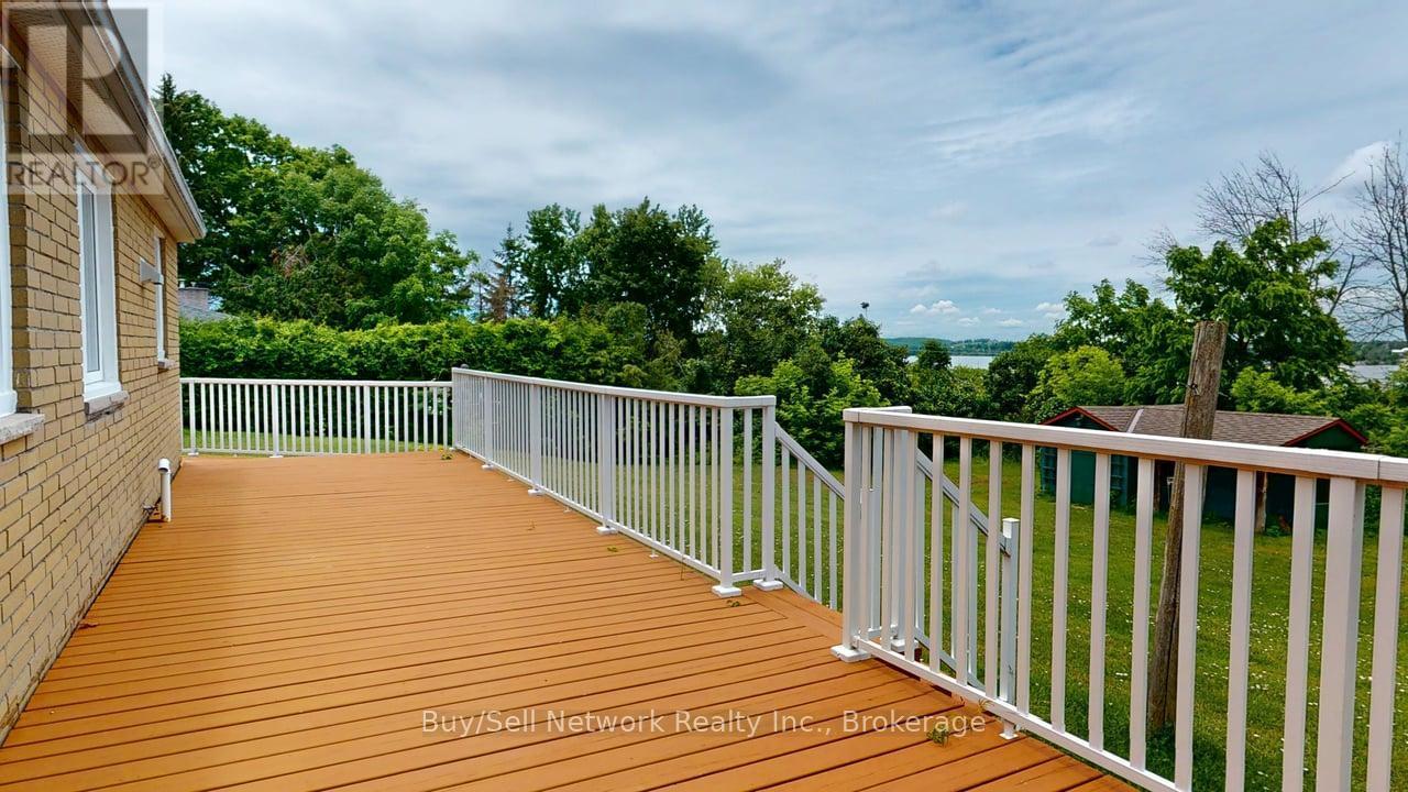 962 Ward Street Property Photo 12