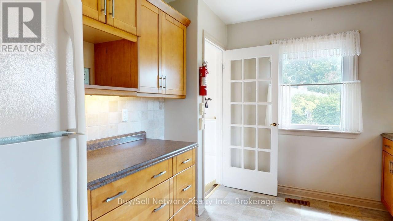 962 Ward Street Property Photo 15