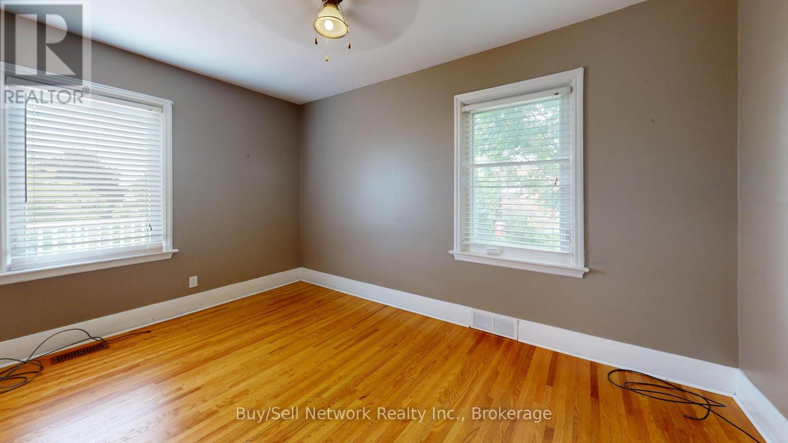 962 Ward Street Property Photo 36