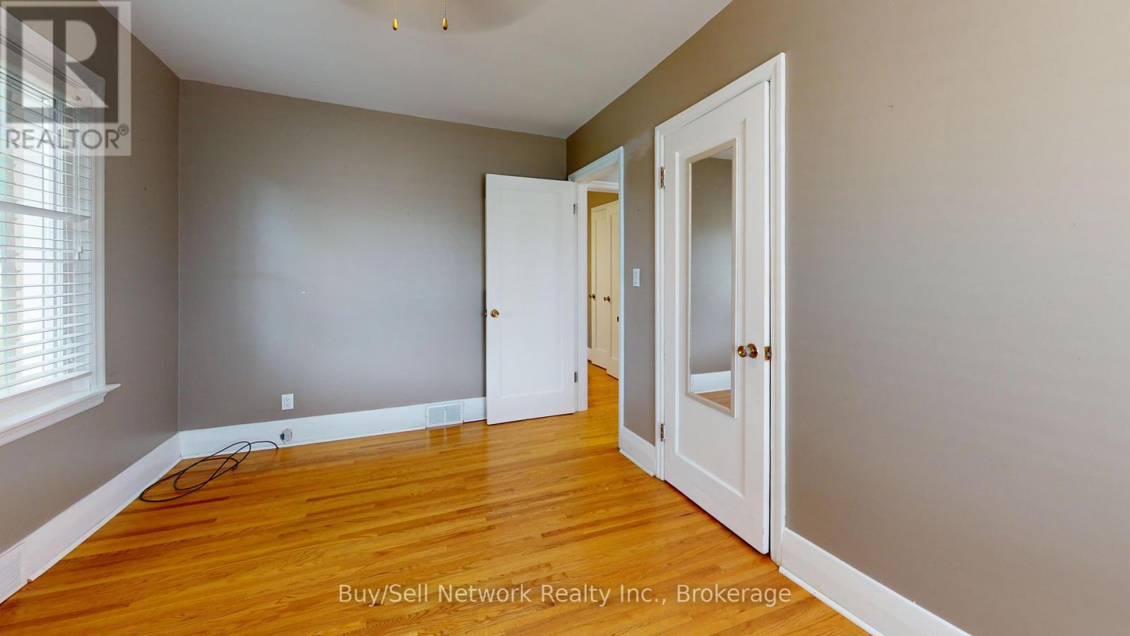962 Ward Street Property Photo 37