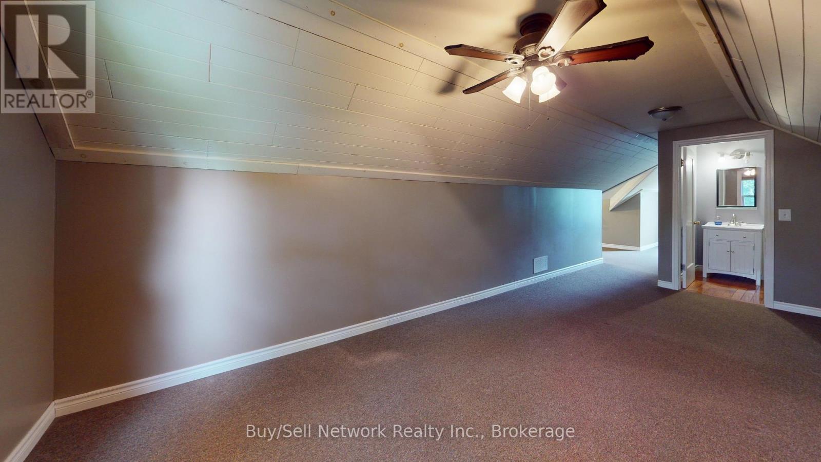 962 Ward Street Property Photo 39