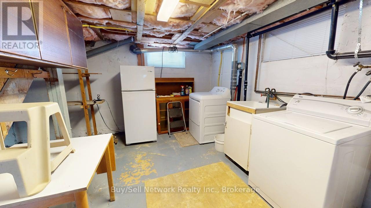 962 Ward Street Property Photo 45