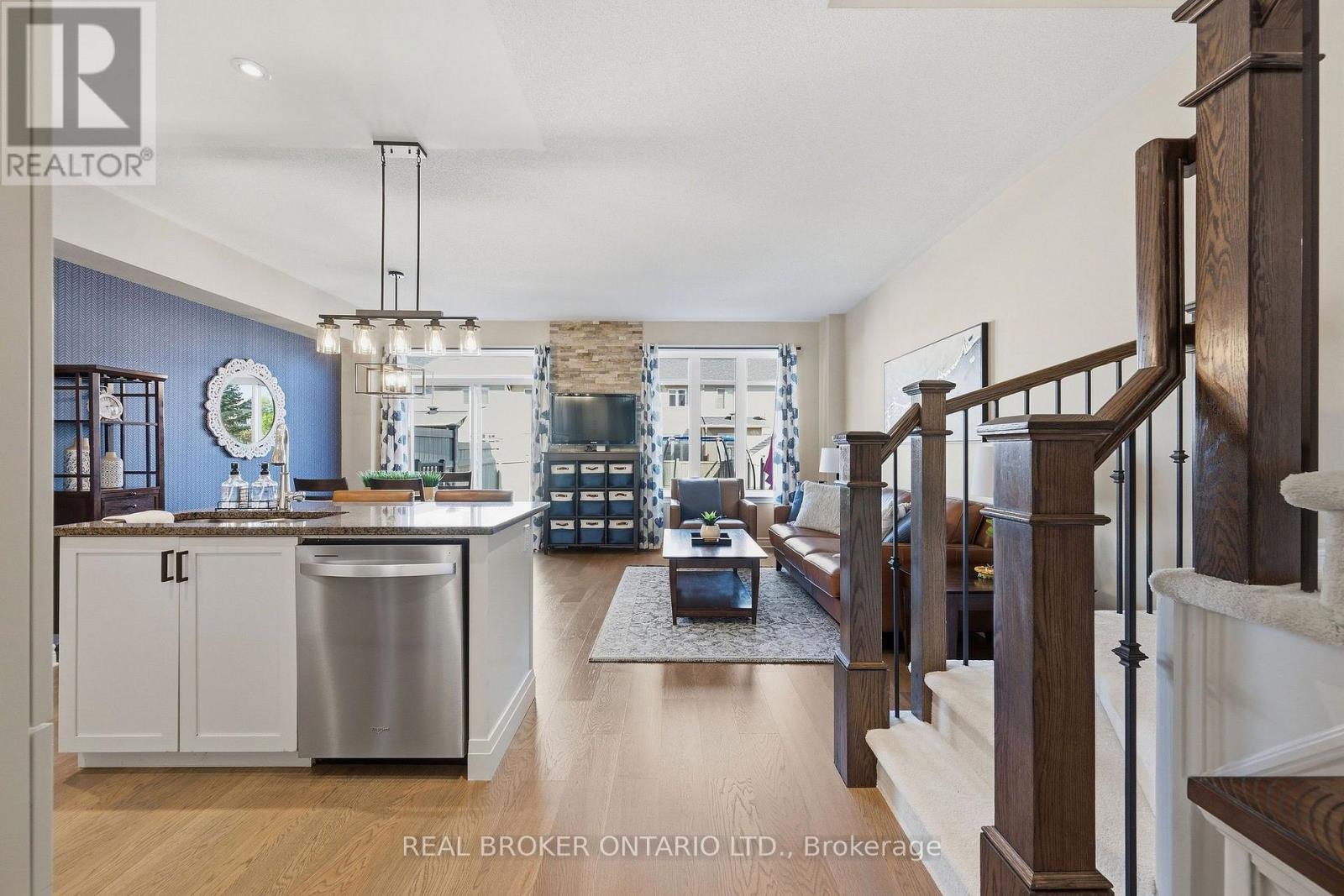 2221 Angelica Avenue Property Photo 8
