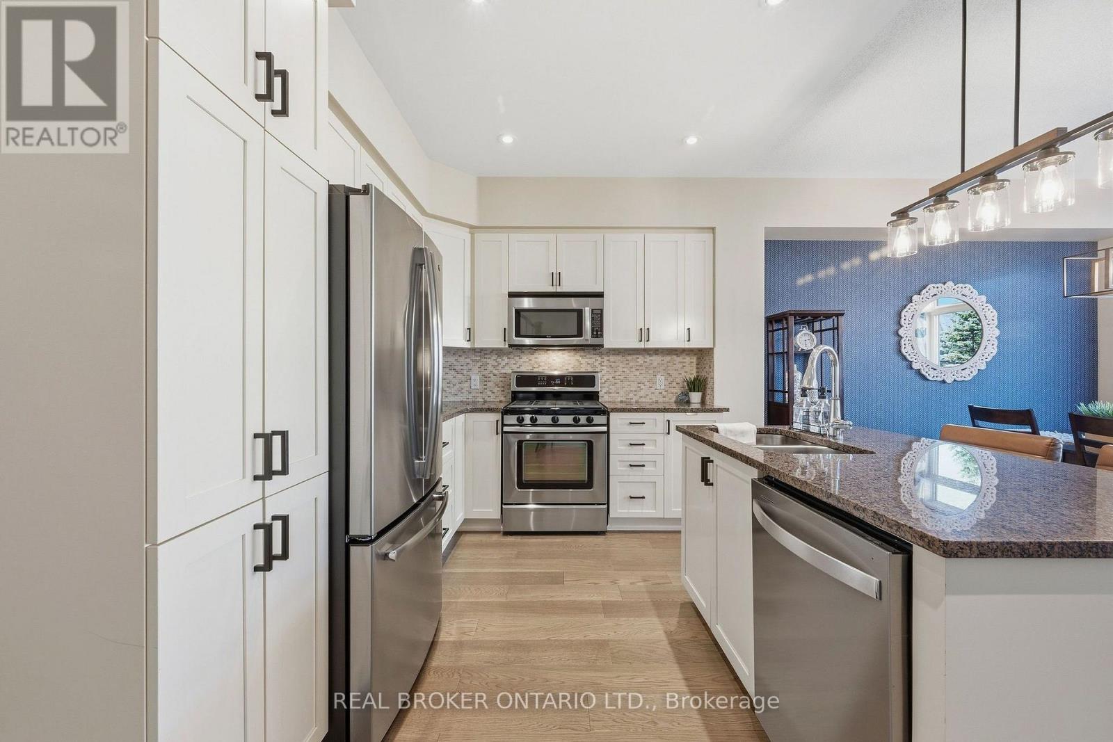 2221 Angelica Avenue Property Photo 11