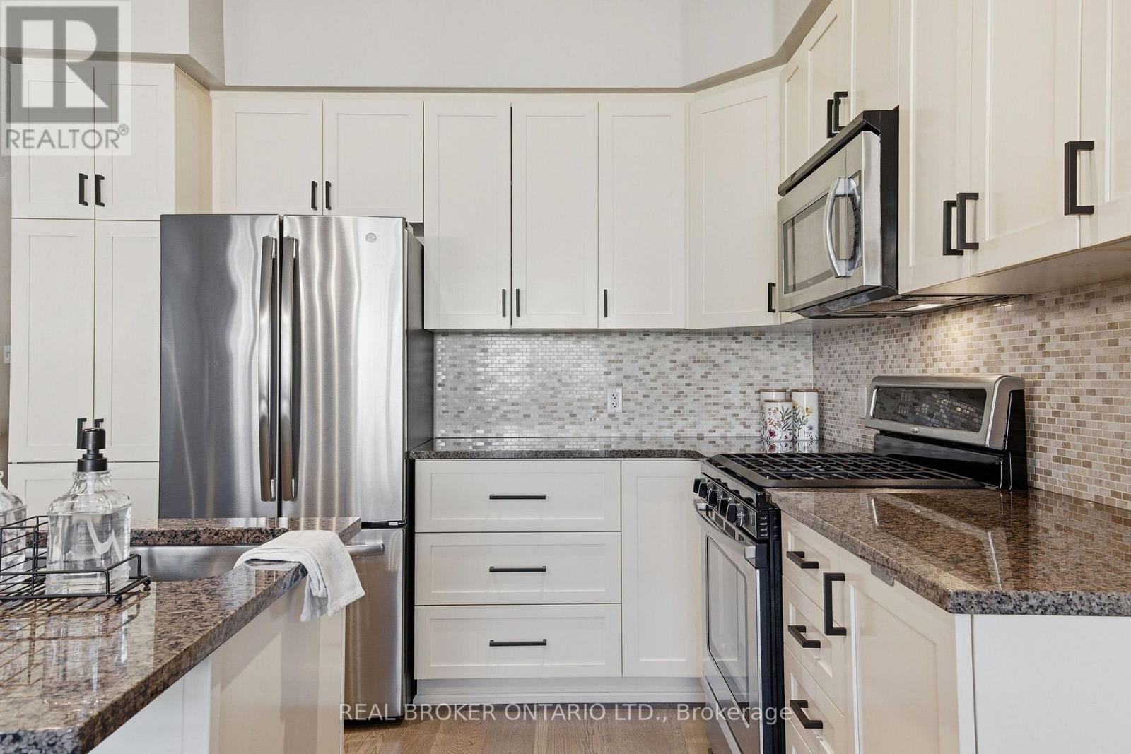 2221 Angelica Avenue Property Photo 13