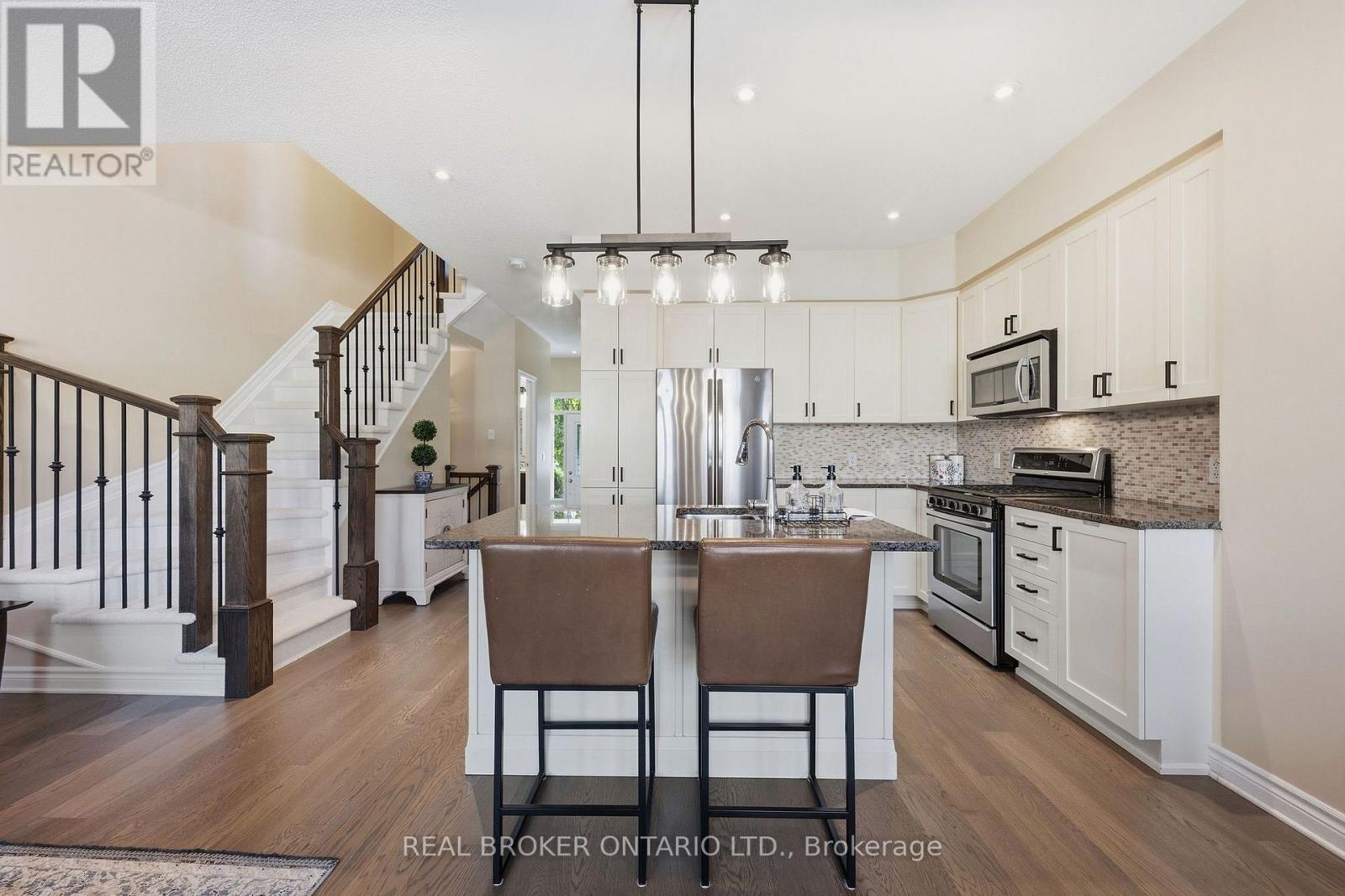 2221 Angelica Avenue Property Photo 14