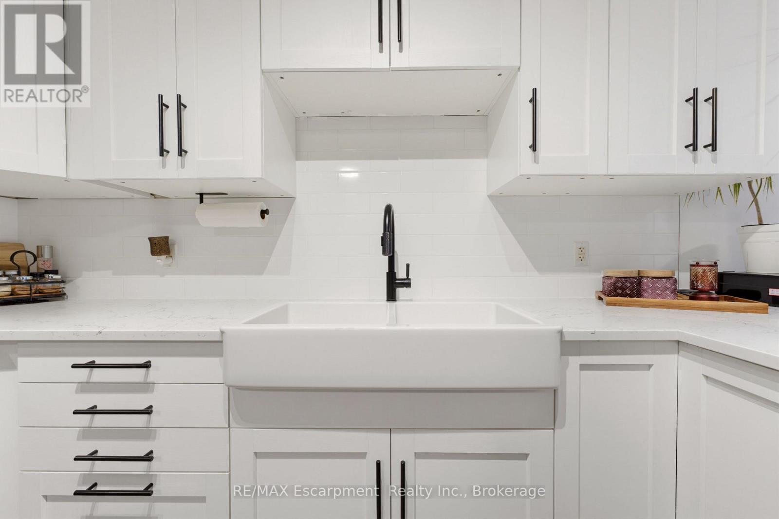 62 Potters Way Property Photo 15