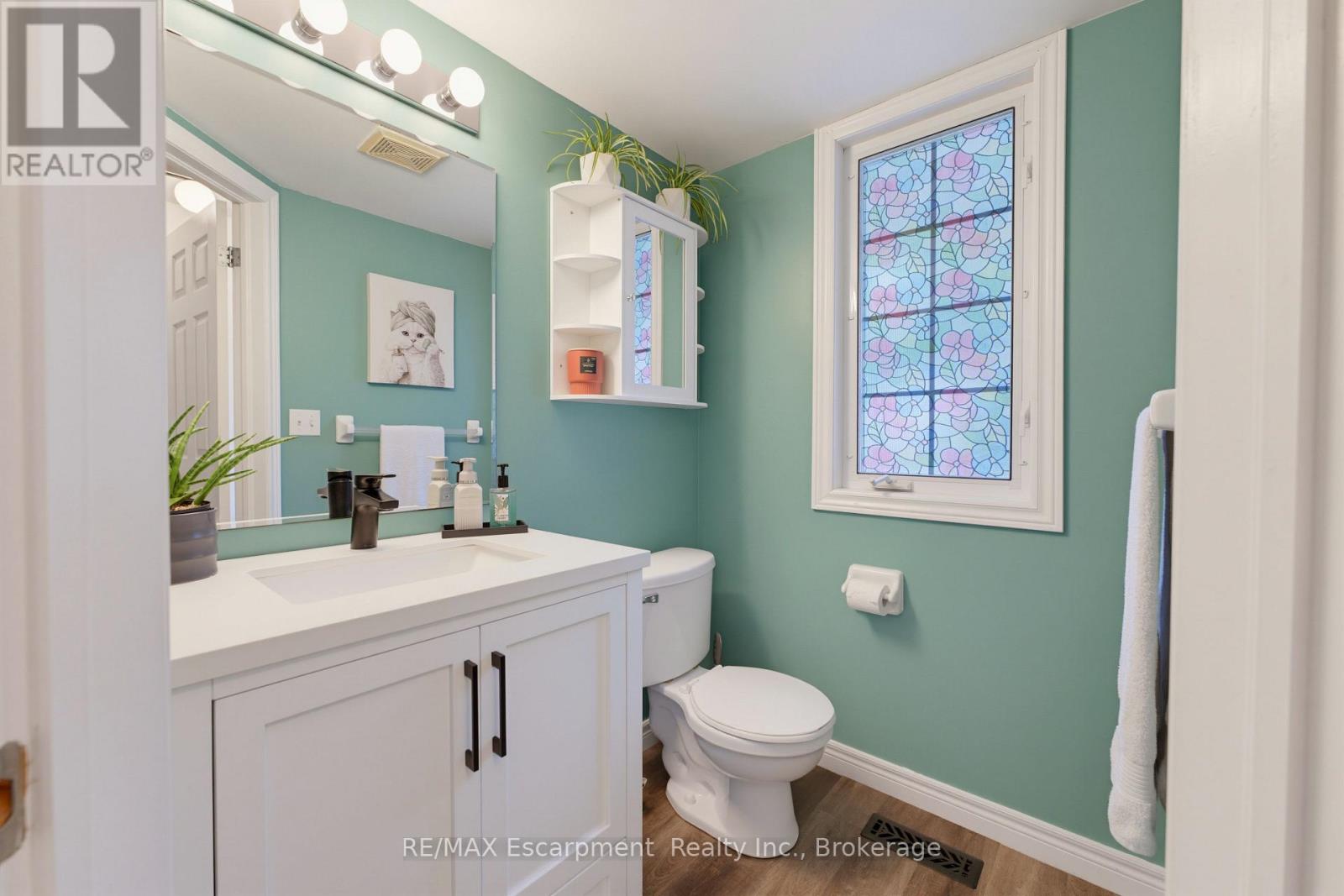 62 Potters Way Property Photo 18
