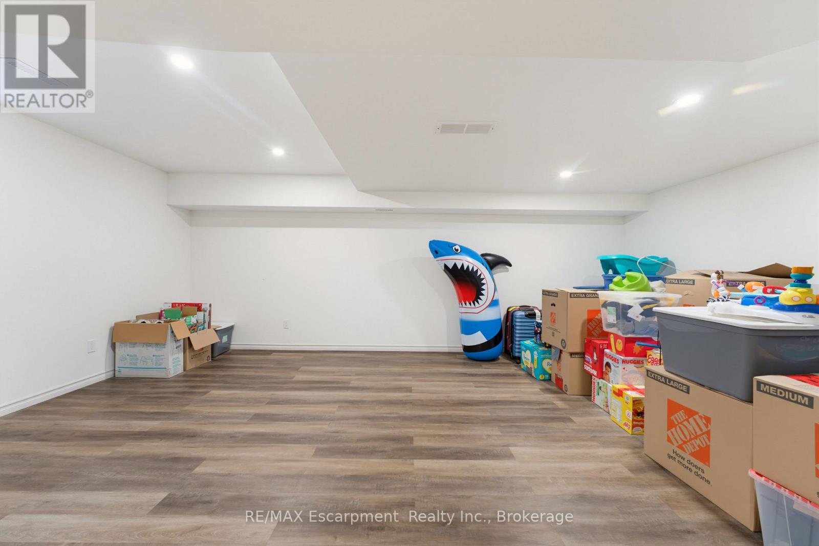 62 Potters Way Property Photo 25