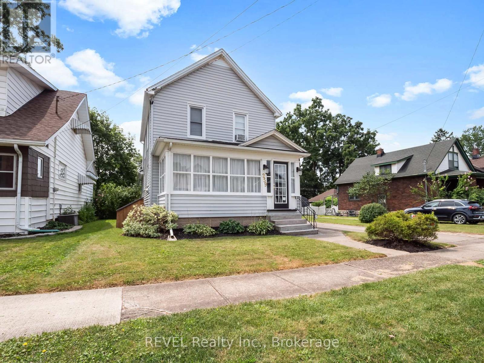 259 Dufferin Street Property Photo 2