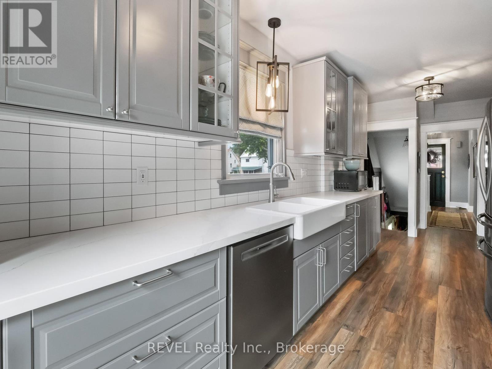 259 Dufferin Street Property Photo 5